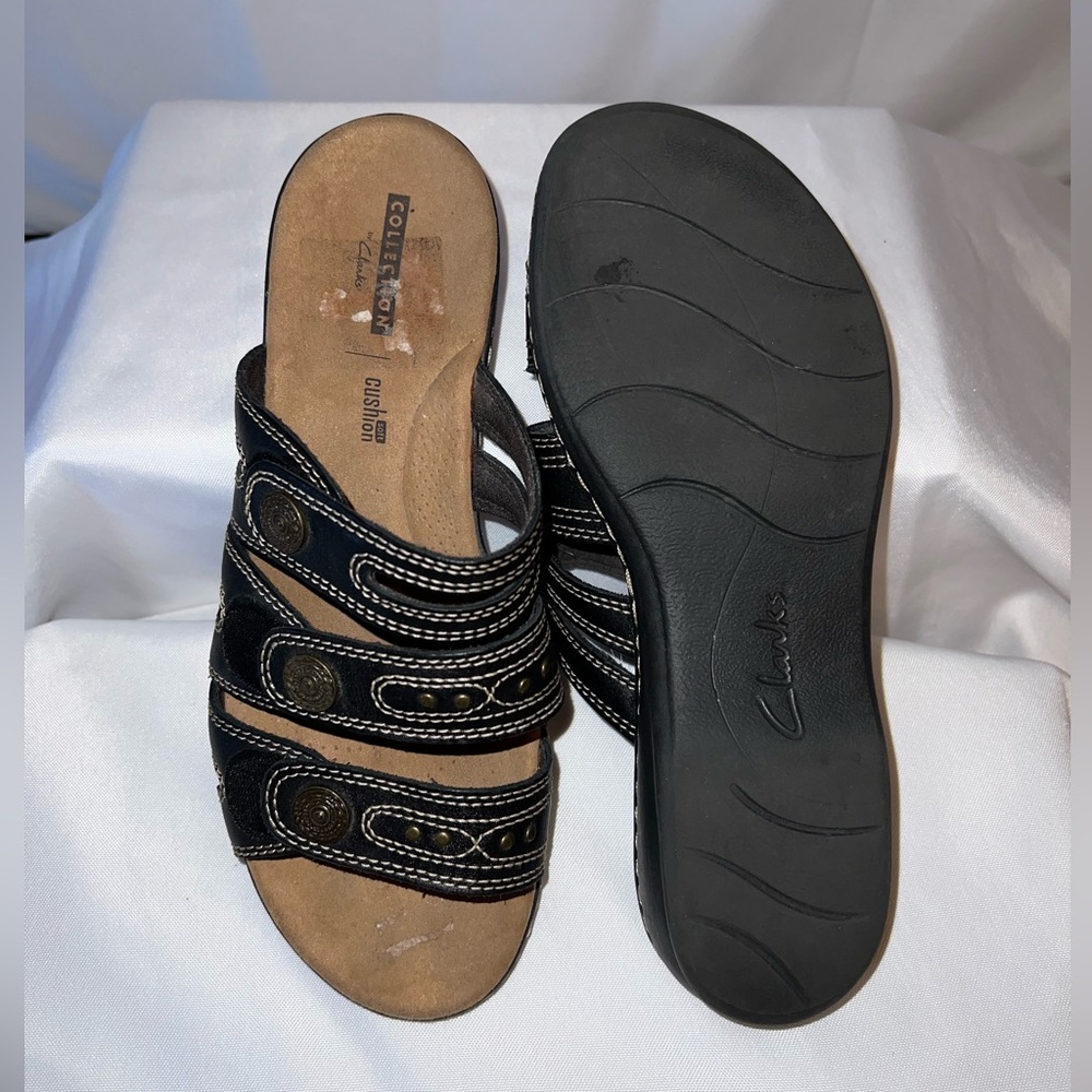 Clarks Collection Soft cushion Black slip on with adjustable strap size 7 1/2